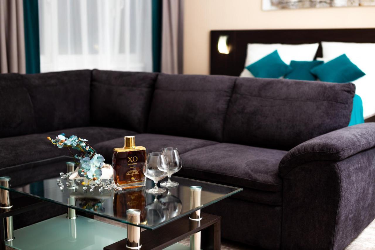Crystal Hotel 3*